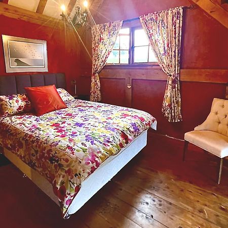 Streamside Country Manor Bed & Breakfast Walton Exterior photo